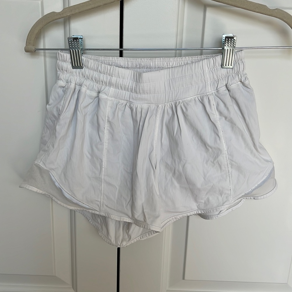 white lululemon hotty hot shorts, size 4